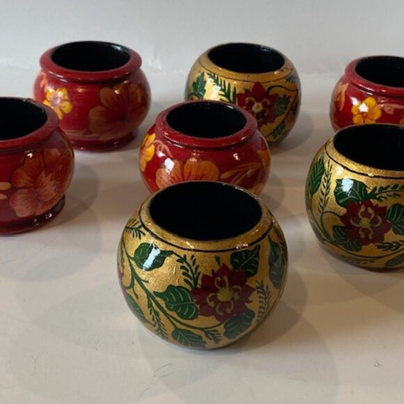 Vintage Painted wooden Holiday/ Christmas Napkin Rings. 7 Rings - Picture 10 of 10